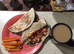 Una foto de Quesadillas