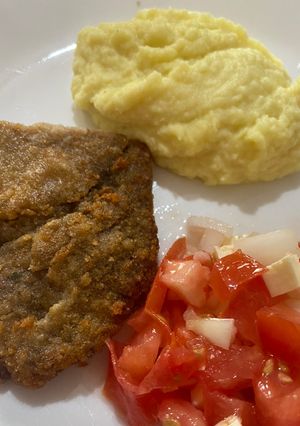 A picture of Argentinian-Style Beef Milanesa.