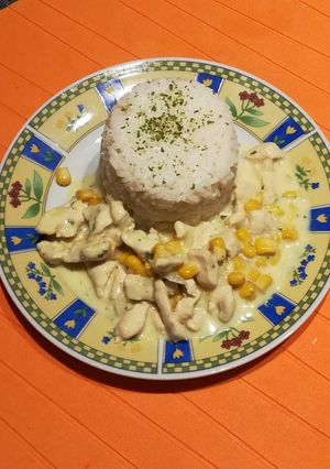 Csirkemell tejfölös-tárkonyos kukoricaszószban recept fotója