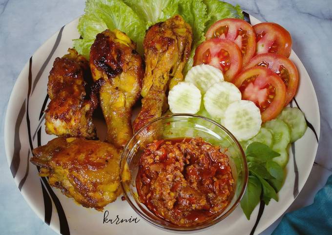 Cara Praktis Menyiapkan Ayam bakar wong Solo, Enak Banget
