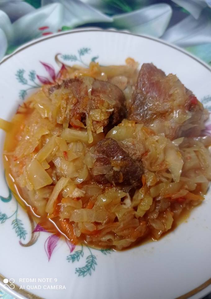 Капуста тушёная с мясом