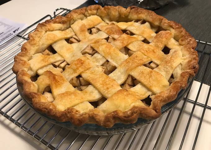 Binging with Babish Apple Pie recipe main photo