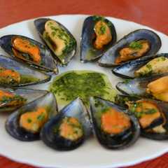 Foto principal de Mejillones a la plancha con Mojo Verde