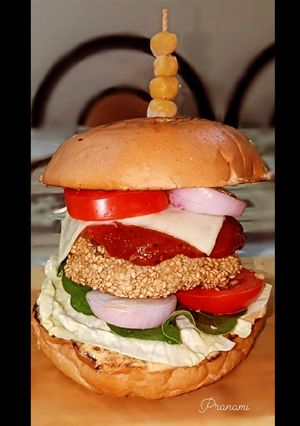 A picture of Chickpea Patty Burger (Chole Patty Burger).