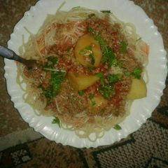 A picture of Spaghetti,minced meat potatoes.