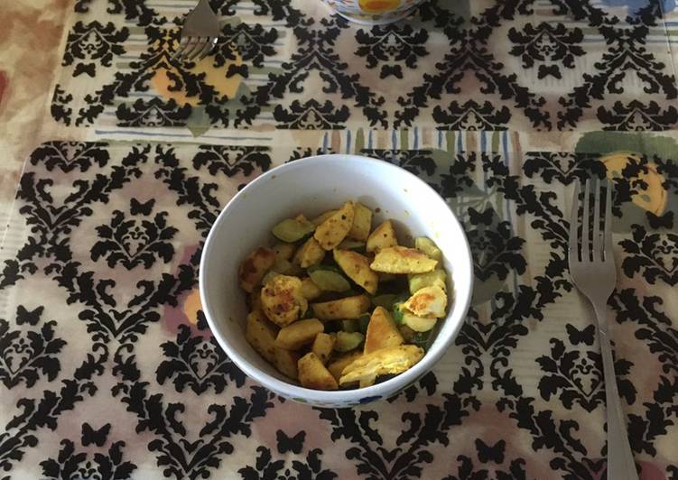 Easiest Way to Prepare Super Quick Homemade Curry chicken breasts with zucchini/courgette