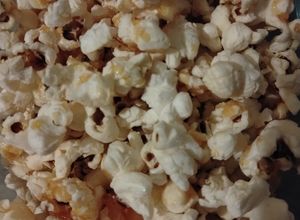 Une photo de Popcorn 🍿 au Caramel Croustillant 😋