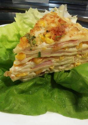 Sajtos-sonkás-kukoricás palacsinta torta recept fotója