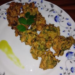 A picture of Drumstick leaves pakoda.