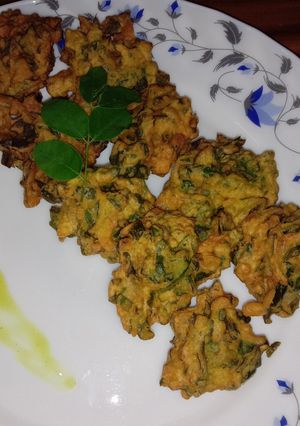 A picture of Drumstick leaves pakoda.