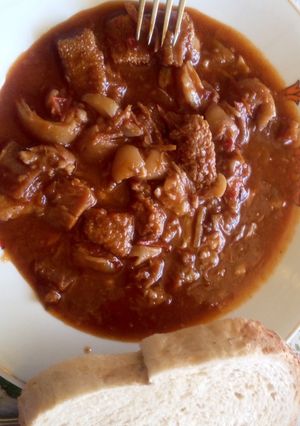 Pacalpörkölt körömmel recept fotója