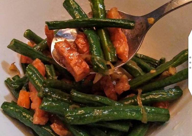 Bagaimana Membuat Kacang panjang tempe oseng ala jawa yang Lezat