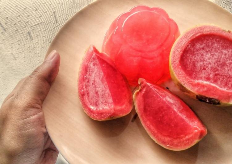 Steps to Prepare Homemade Pink Guava Jelly