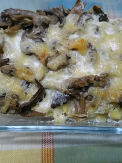 Foto de Batatas gratinadas com cogumelos