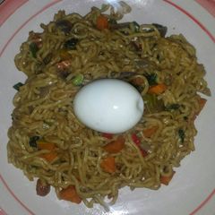 A picture of Noodles.