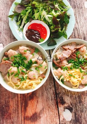 Hình của món Mì hoành thánh xá xiu.