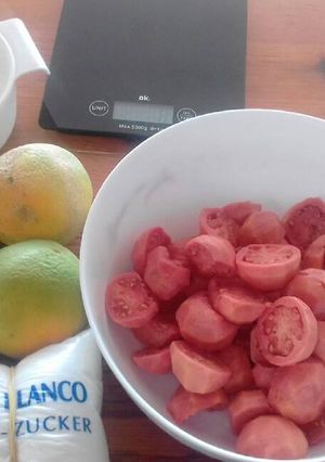 Una foto de Dulce de guayabas
