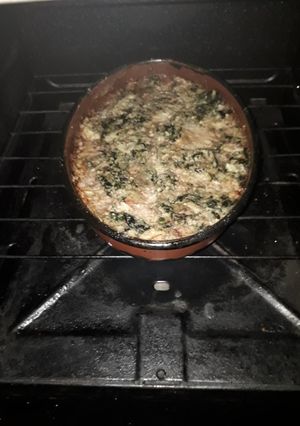 Una foto de Tarta de acelga y carne con huevo y haria