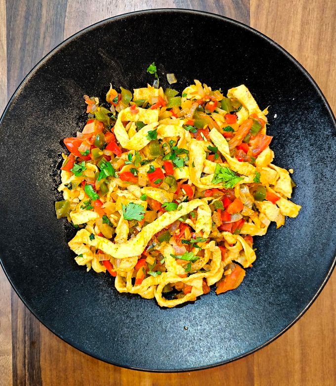 عکسی از دستور اسپاگتی تخم مرغ (Egg spaghetti)