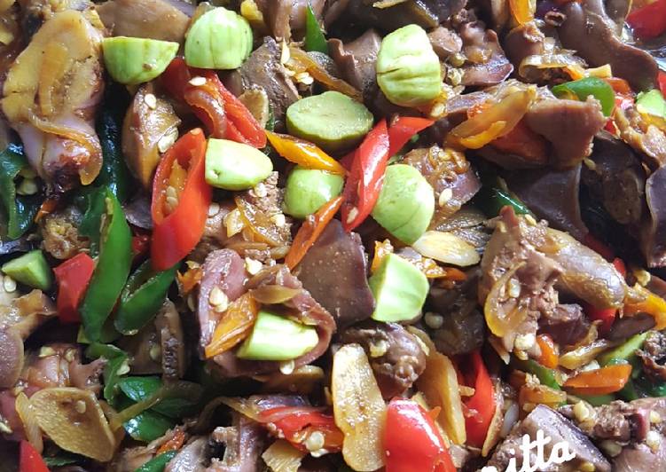 Cara Gampang Menyiapkan Ati Ampela Pete Super Pedas, Lezat