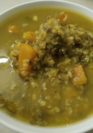 Hình của món Đậu xanh nấu canh bí đỏ.