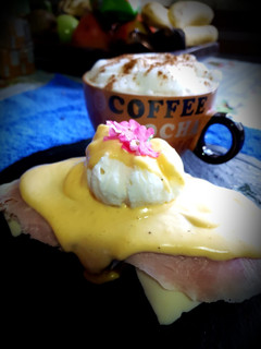 Una foto de Tosta de Huevos Benedictinos