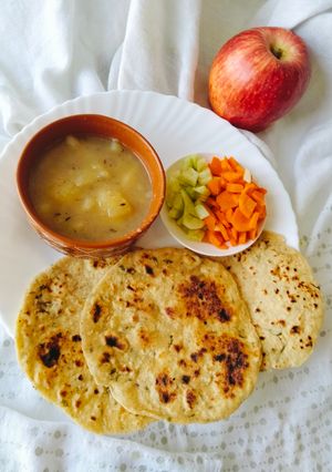 A picture of TAPIOCA FLOUR Paratha 😋 With Potato sabji.
