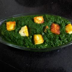 A picture of Palak Paneer.