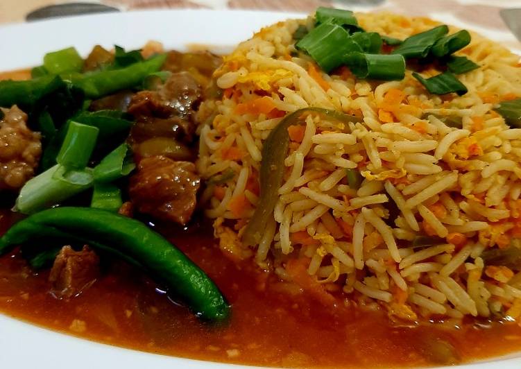 Recipe of Speedy Beef Chilli with fried rice