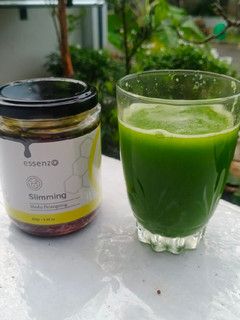 Foto resep Minuman diet : jus rumput atau green smoothies
