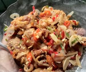 Resep Terbaik Cumi asin ayam krispi sambal matah Enak dan Sehat Resep Terbaik Cumi asin ayam krispi sambal matah Enak dan Sehat