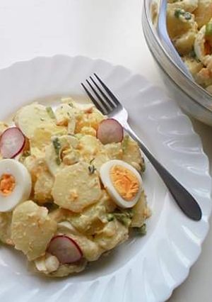 A picture of Creamy spicy Potatoes Salad.