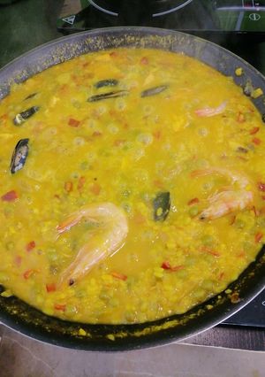 Una foto de La paella