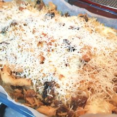 A picture of Mushroom Chicken Cheese Baked Rice.