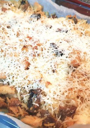 A picture of Mushroom Chicken Cheese Baked Rice.