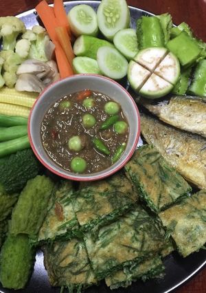 รูปของ น้ำพริกกะปิ + ไข่ชะอมทอด