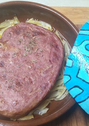 Una foto de Magro de cerdo cocido con cebolla en freidora de aire