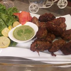 A picture of Reshmi kabab.