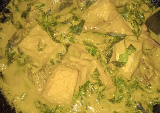 Resep Bandeng Kuning With Basil Leaves, Enak