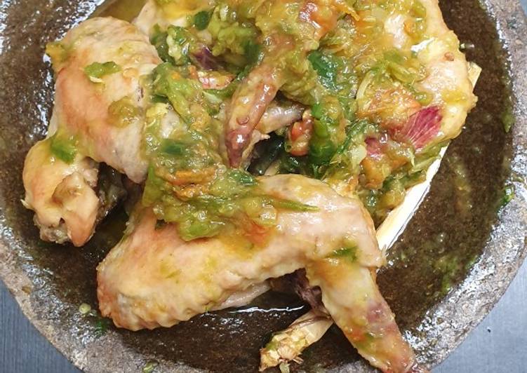 Cara Gampang Menyiapkan Ayam cabe ijo yang Enak Banget
