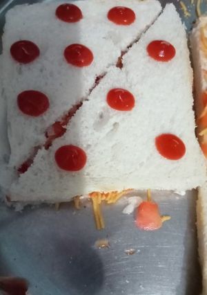 A picture of Mayonnaise sandwich.