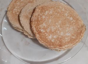 Foto di Pancake fit di albumi e farina di avena