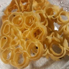 A picture of Achappam (Rose cookies).