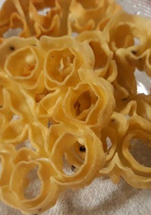 A picture of Achappam (Rose cookies).