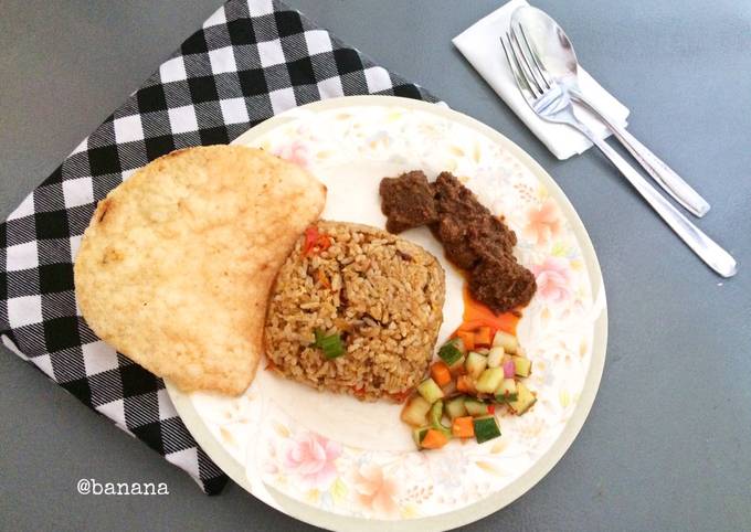 Nasi goreng rendang