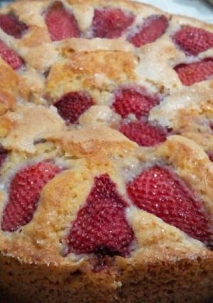 Una foto de Torta con frutillas