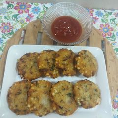A picture of Sabudana vada.
