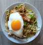 Easy Steps to Make Recipes Egg, Chicken Noodle Stir Fry the Perfect Can Pamper Your Tongue.
