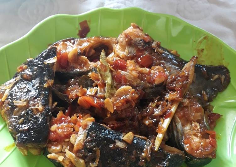 Cara buat Ikan Patin Bakar Kuah Asam Manis yang enak dan Mudah Dibuat