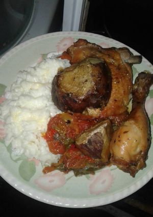 Una foto de Pollo al horno con arroz con queso